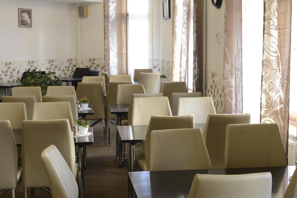 Hotel Esprit Прага Экстерьер фото